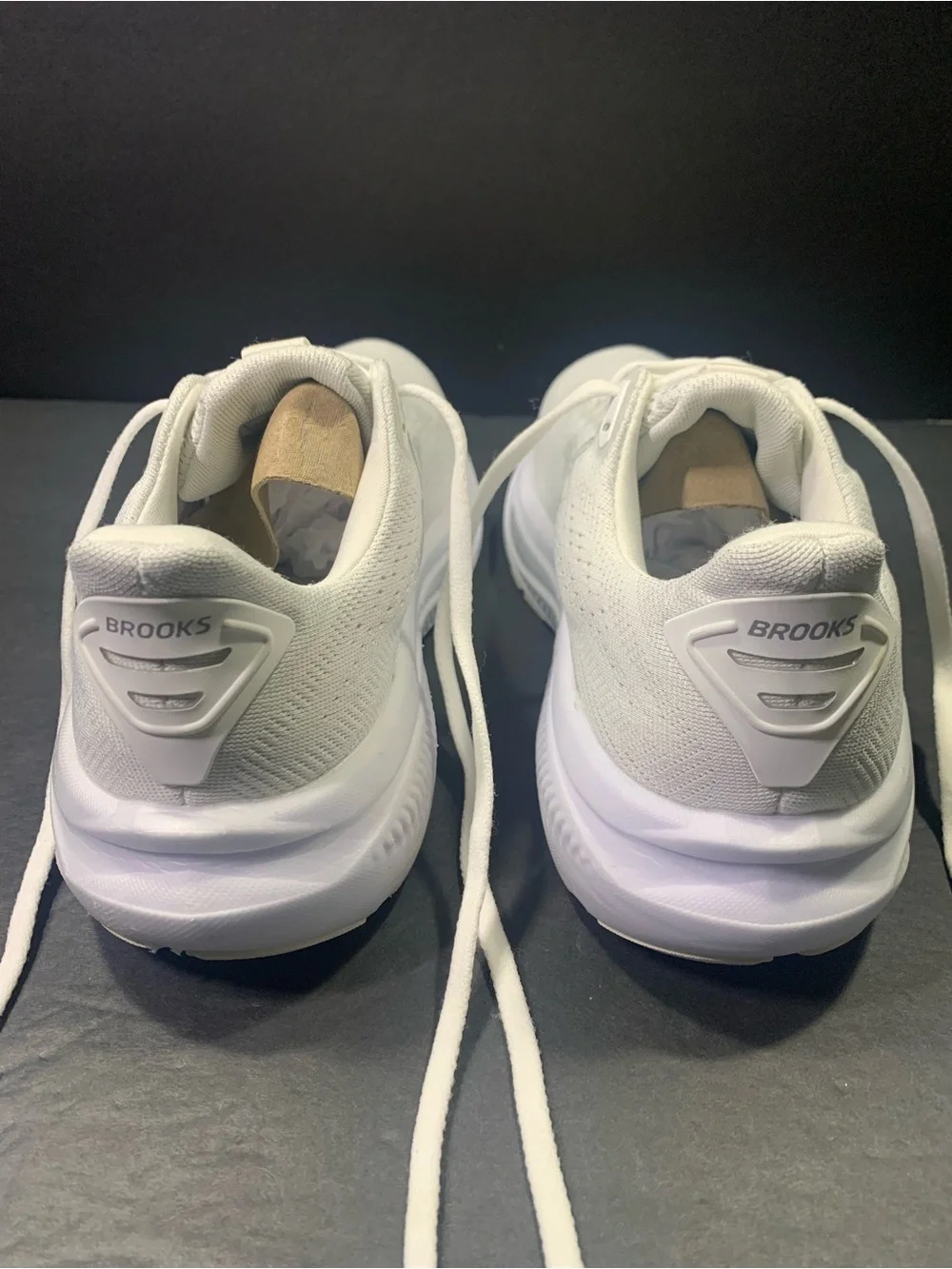 Brooks Ghost 17 Women’s White Running Walking Sneakers Shoe Size- 7 - Picture 4 of 11
